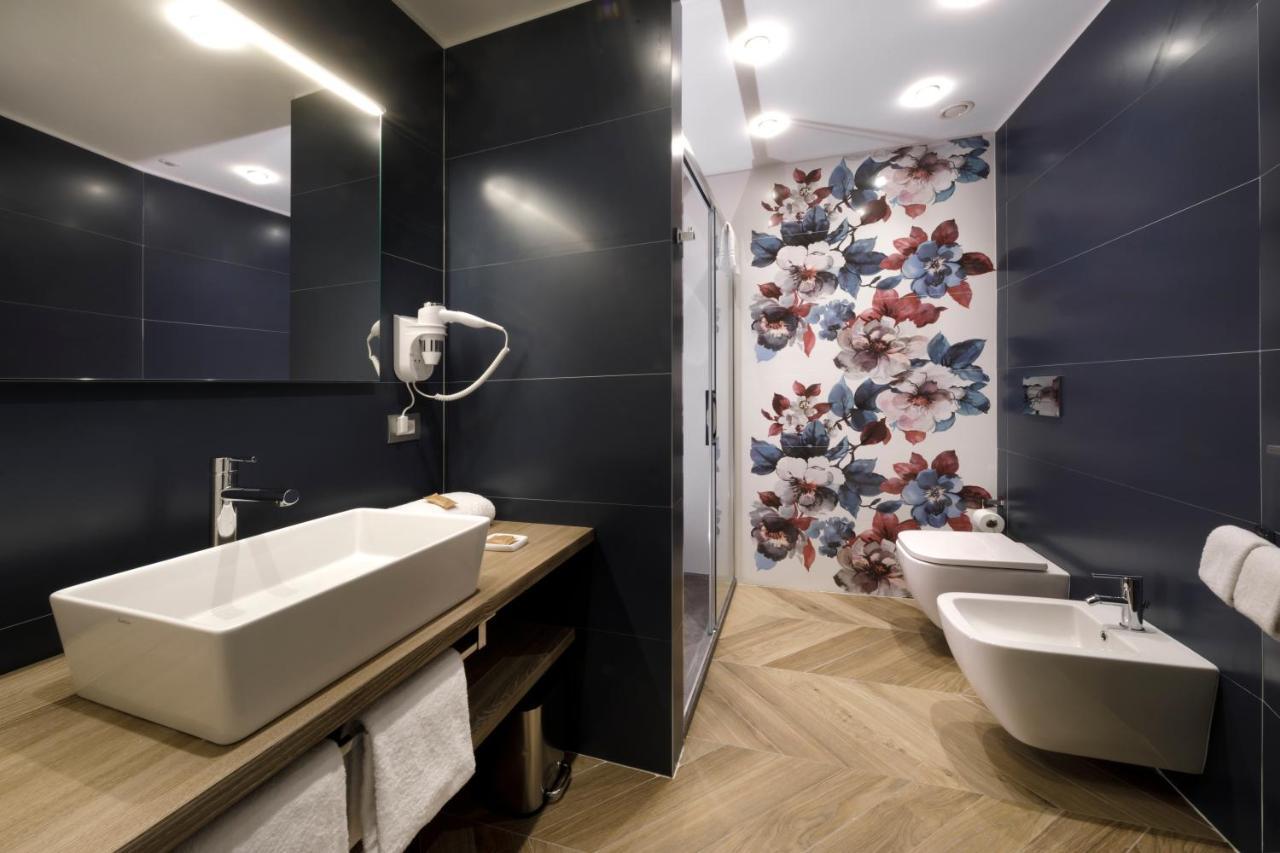 Hotel Baylle Кальяри Экстерьер фото